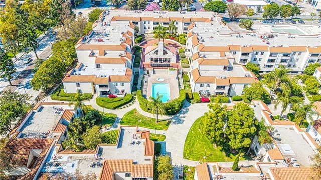 $499,999 | 711 West 1st Street, Santa Ana, CA 92701