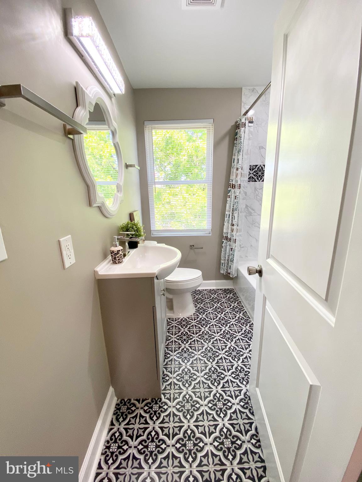 3818 Elkader Road Baltimore, MD 21218 - Photo 12 of 24