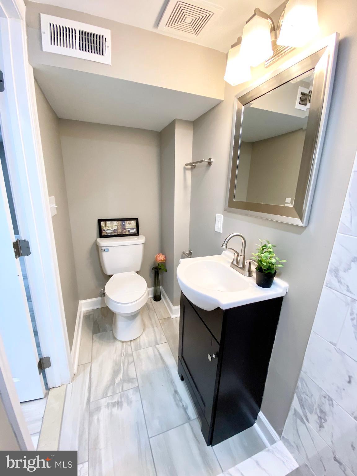 3818 Elkader Road Baltimore, MD 21218 - Photo 20 of 24