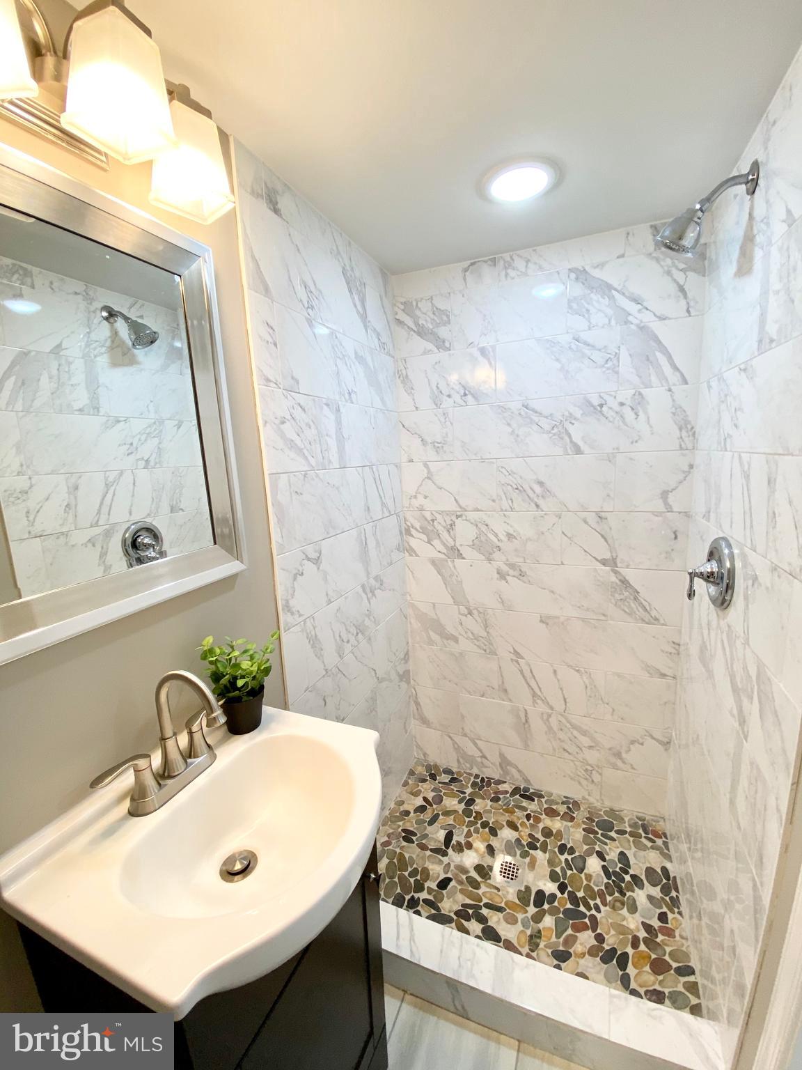 3818 Elkader Road Baltimore, MD 21218 - Photo 21 of 24