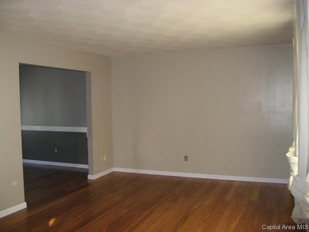 4216 Deming Drive Springfield, IL 62703 - Photo 9 of 21