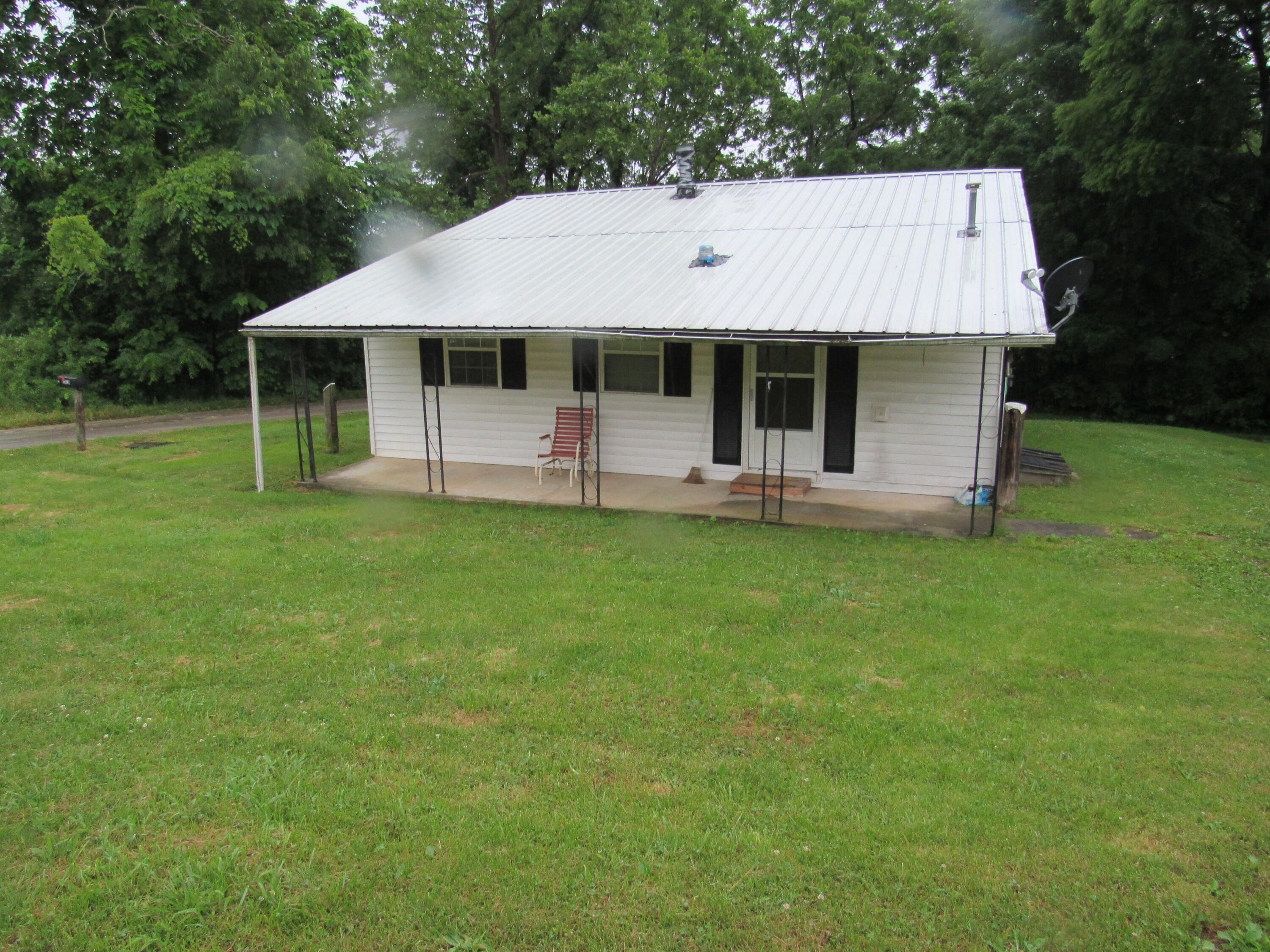 52 Spring Street Hazel Green, KY 41332 - Photo 1 of 25 IMG_8044