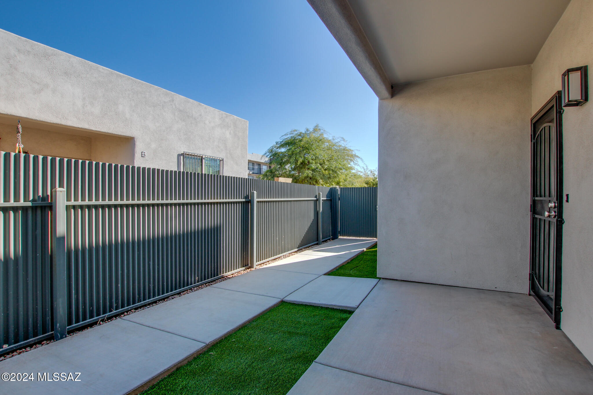 302 East Yavapai Road Tucson, AZ 85705 - Photo 2 of 29 Gallery Image 2