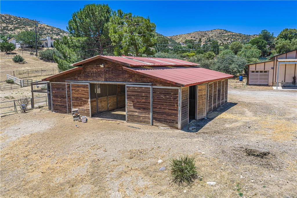 11820 Darling Road Agua Dulce, CA 91390 - Photo 40 of 47