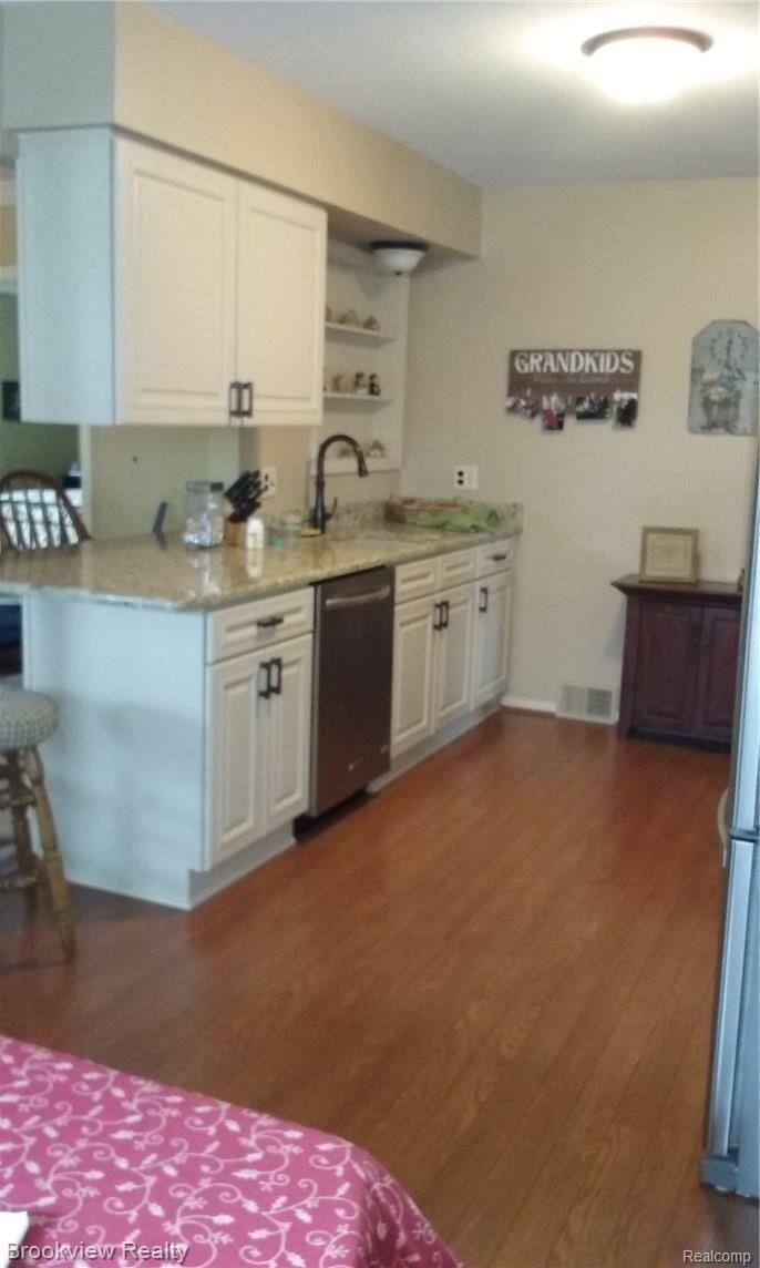 14148 Merriman Road Livonia, MI 48154 - Photo 6 of 61 20170208_122859.jpg