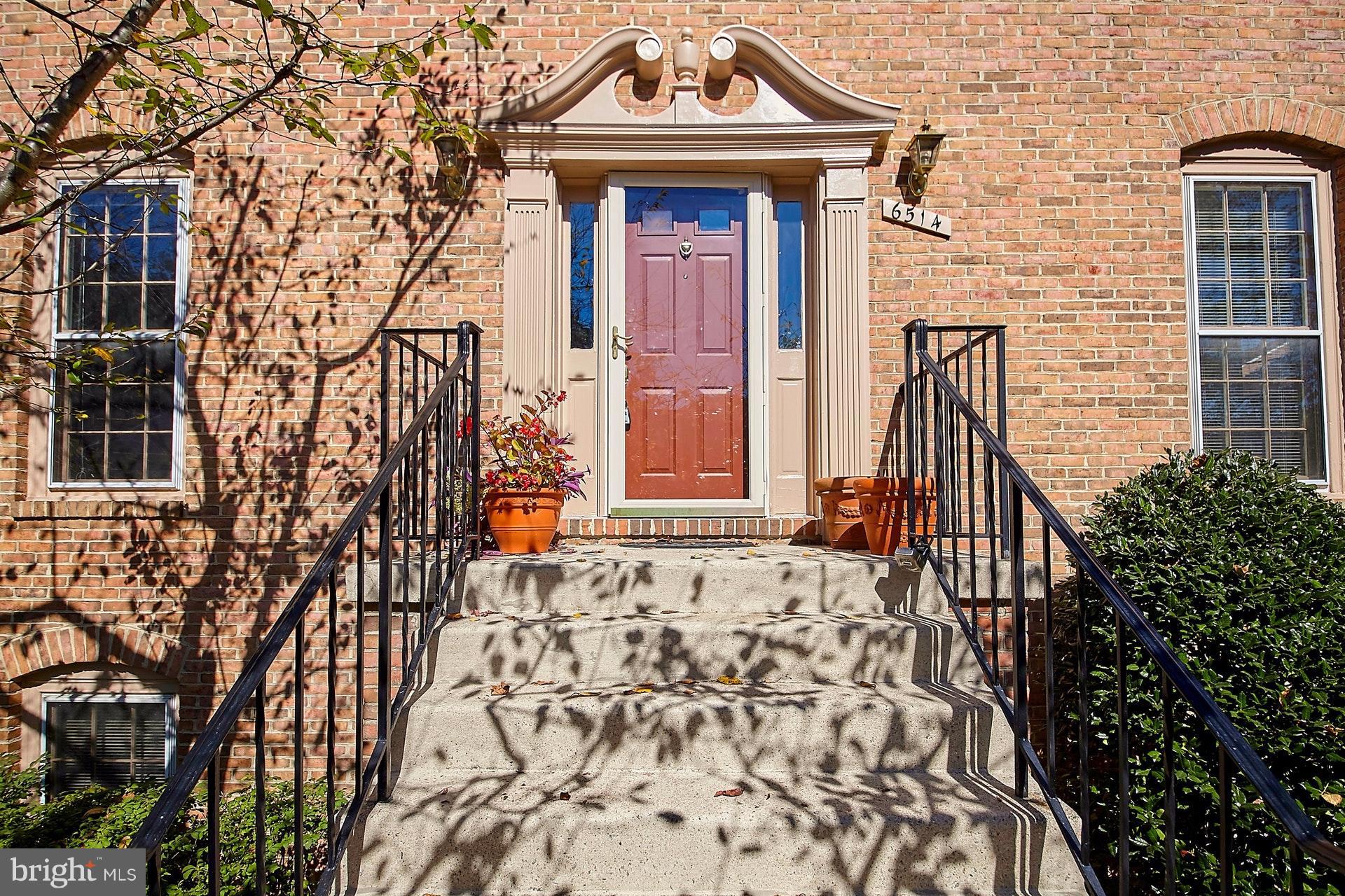 6514 Serenade Place Springfield, VA 22150 - Photo 4 of 30 Exterior (General)