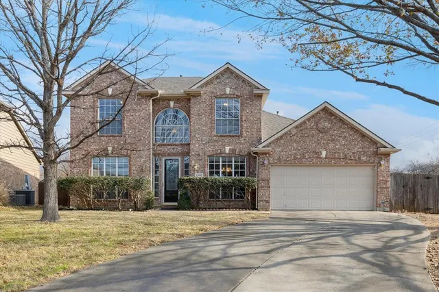 $525,000 | 2300 Caldwell Drive, Bedford, TX 76021