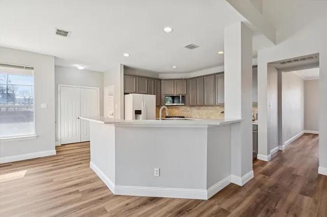 $525,000 | 2300 Caldwell Drive, Bedford, TX 76021