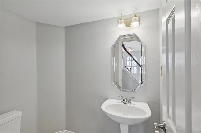 $525,000 | 2300 Caldwell Drive, Bedford, TX 76021