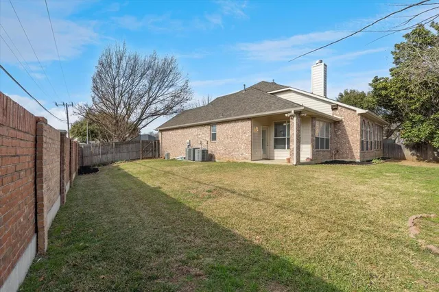 $525,000 | 2300 Caldwell Drive, Bedford, TX 76021