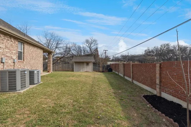 $525,000 | 2300 Caldwell Drive, Bedford, TX 76021