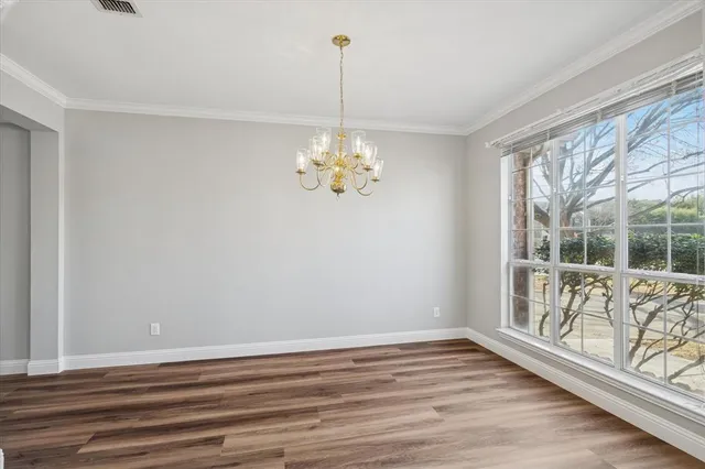 $525,000 | 2300 Caldwell Drive, Bedford, TX 76021