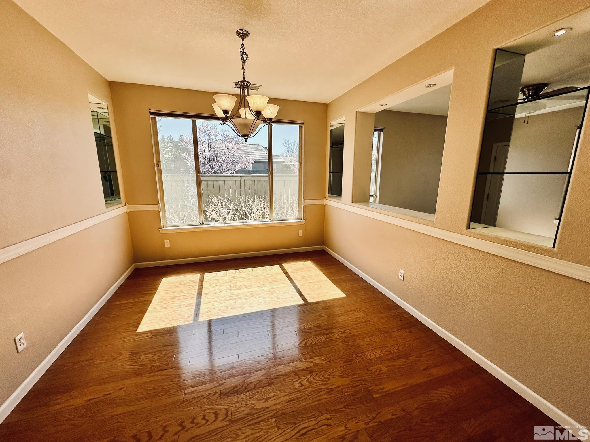 491 Oldenburg Drive Reno, NV 89521 - Photo 5 of 36 a view of an entryway