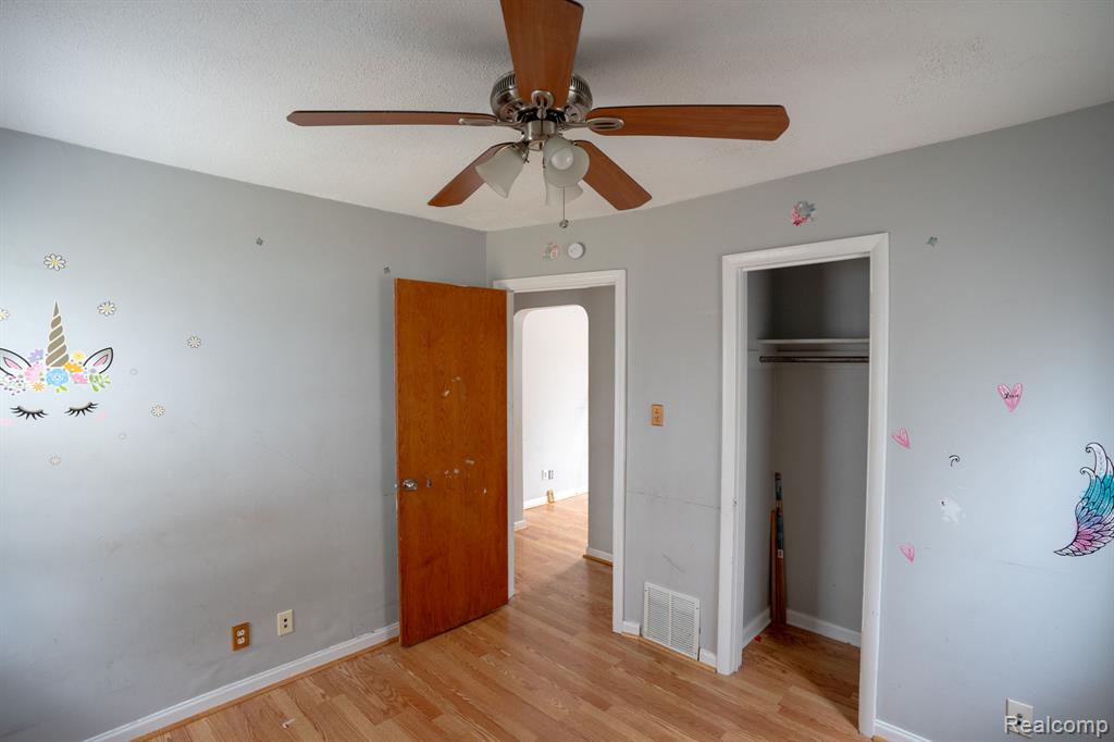 22149 David Avenue Eastpointe, MI 48021 - Photo 9 of 19