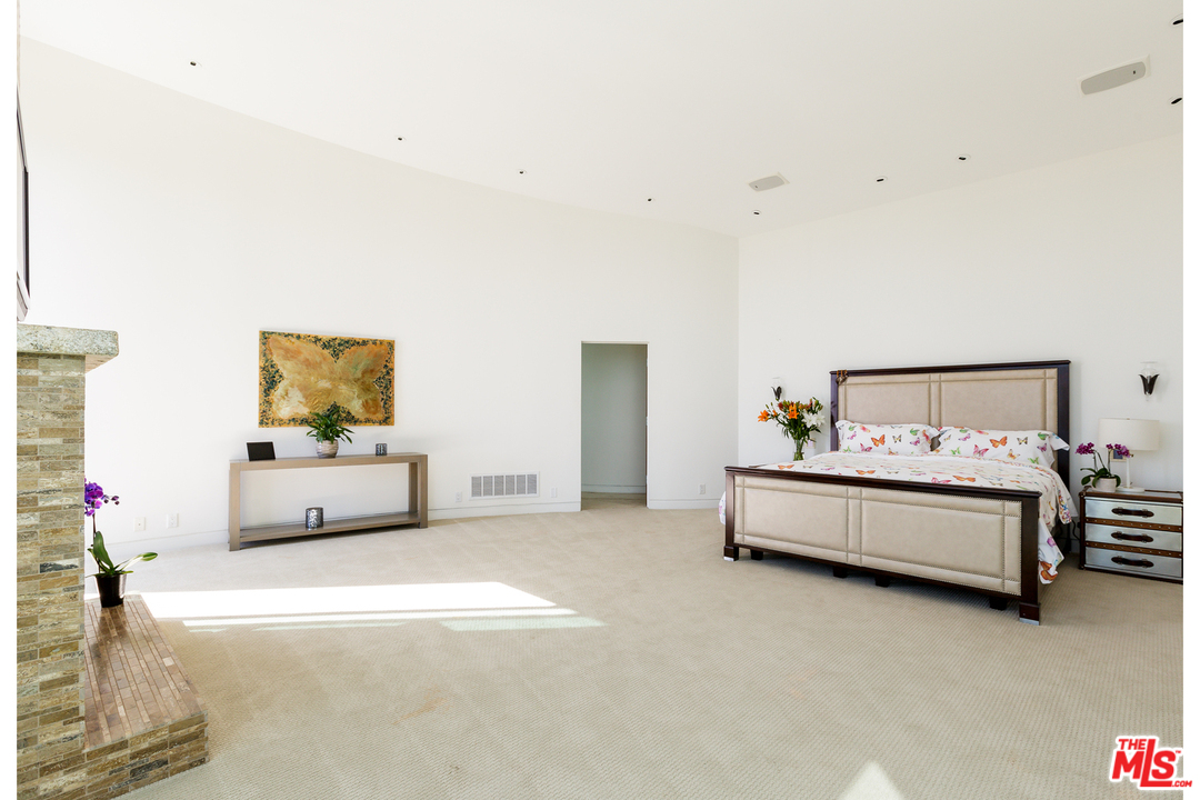 27366 Winding Way Malibu, CA 90265 - Photo 19 of 43