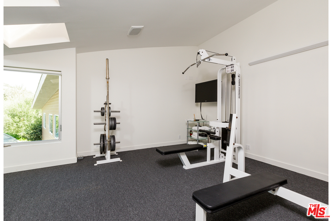 27366 Winding Way Malibu, CA 90265 - Photo 24 of 43