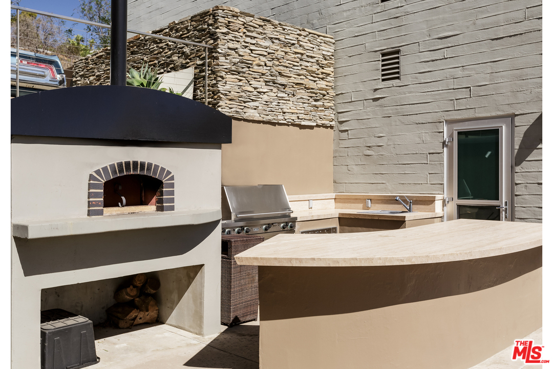 27366 Winding Way Malibu, CA 90265 - Photo 37 of 43