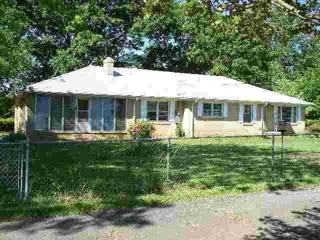 241 State Rd S-37-208 Seneca, SC 29678 - Photo 1 of 9 Gallery Image 1