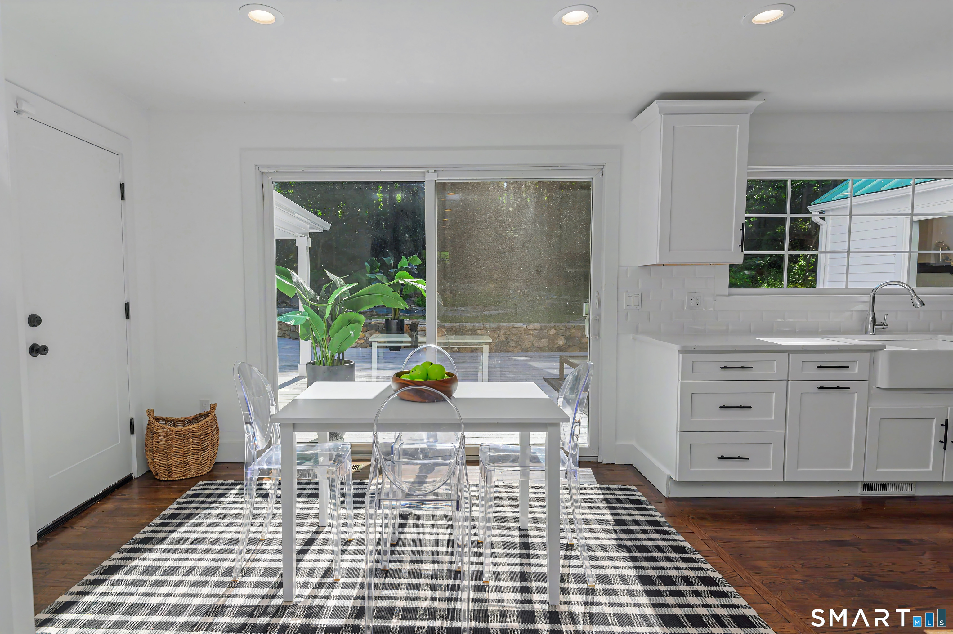564 Barrack Hill Road Ridgefield, CT 06877 - Photo 7 of 40