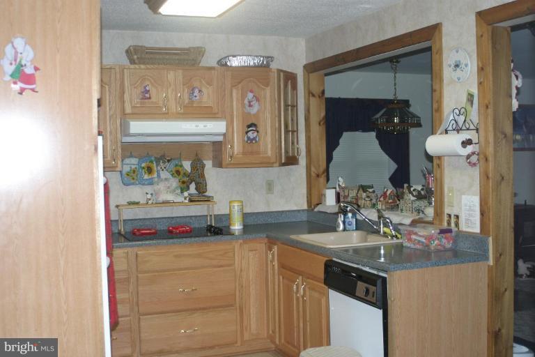 173 Choptank Road Stafford, VA 22556 - Photo 3 of 14 Kitchen