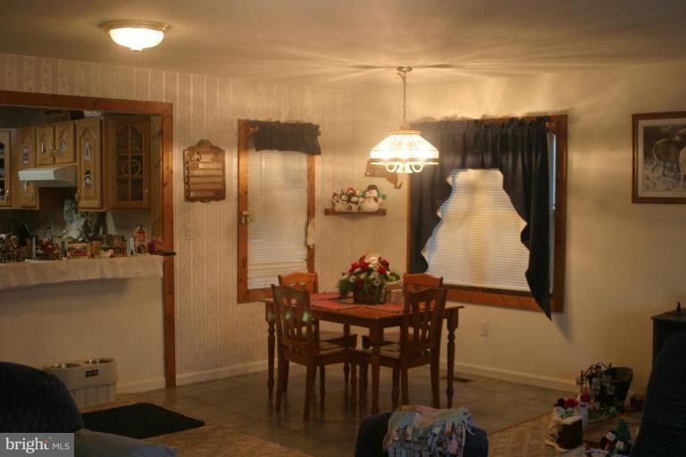 173 Choptank Road Stafford, VA 22556 - Photo 5 of 14 Dining Area