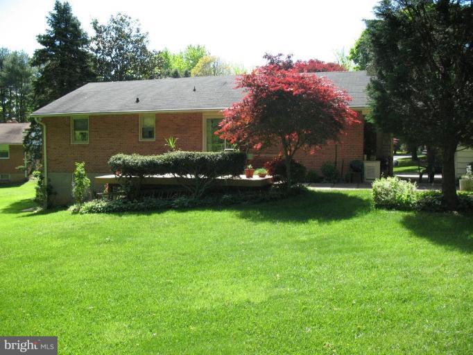 1604 Pinnacle Road Towson, MD 21286 - Photo 2 of 22 a view of a house with a garden