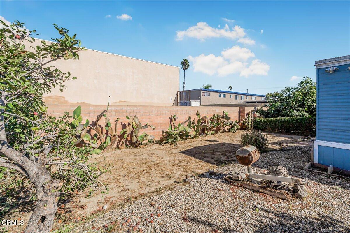145 Ibsen Place, Unit 3 Oxnard, CA 93033 - Photo 25 of 47 27-DSC00340