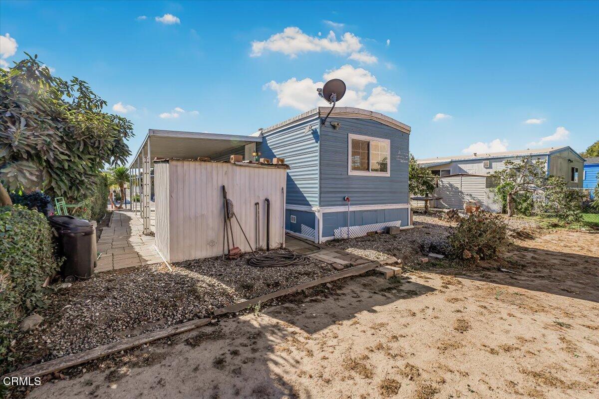 145 Ibsen Place, Unit 3 Oxnard, CA 93033 - Photo 32 of 47 a backyard of a house