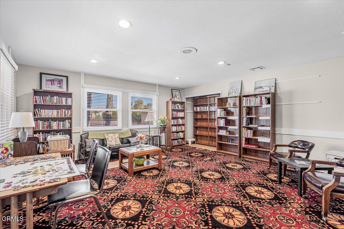 145 Ibsen Place, Unit 3 Oxnard, CA 93033 - Photo 45 of 47 41-DSC00461