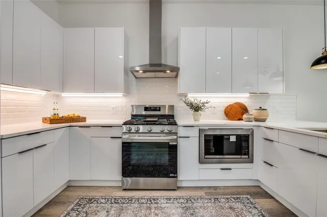 $2,850 | 631 North Tyler Street, Unit 303, Dallas, TX 75208