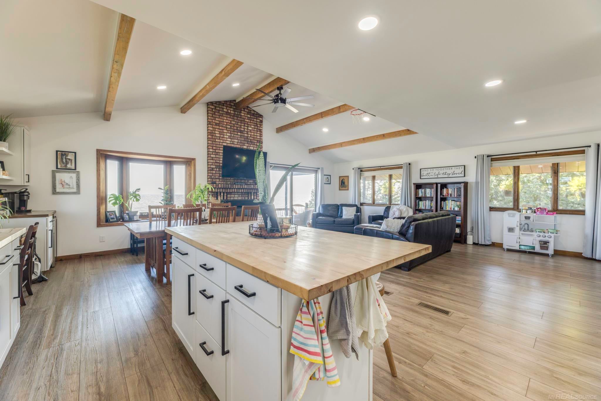 8915 Lakeshore Road Lexington, MI 48450 - Photo 20 of 89 Gallery Image 20