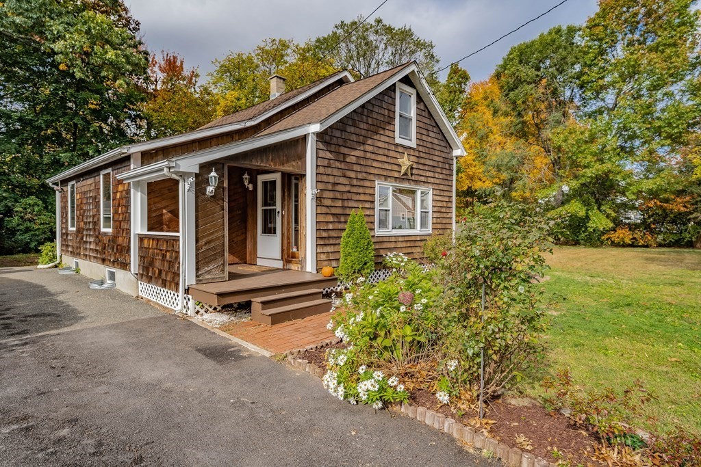 144 Lamont Street Springfield, MA 01119 - Photo 1 of 26 Gallery Image 1