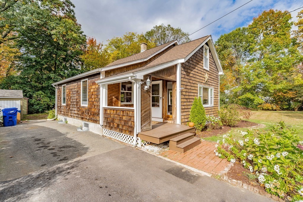 144 Lamont Street Springfield, MA 01119 - Photo 20 of 26 Gallery Image 20