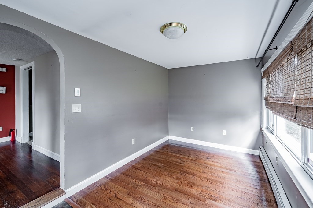 144 Lamont Street Springfield, MA 01119 - Photo 2 of 26 Gallery Image 2