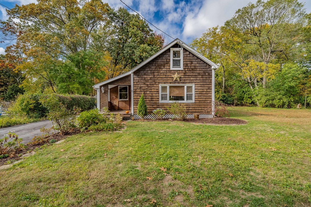 144 Lamont Street Springfield, MA 01119 - Photo 23 of 26 Gallery Image 23