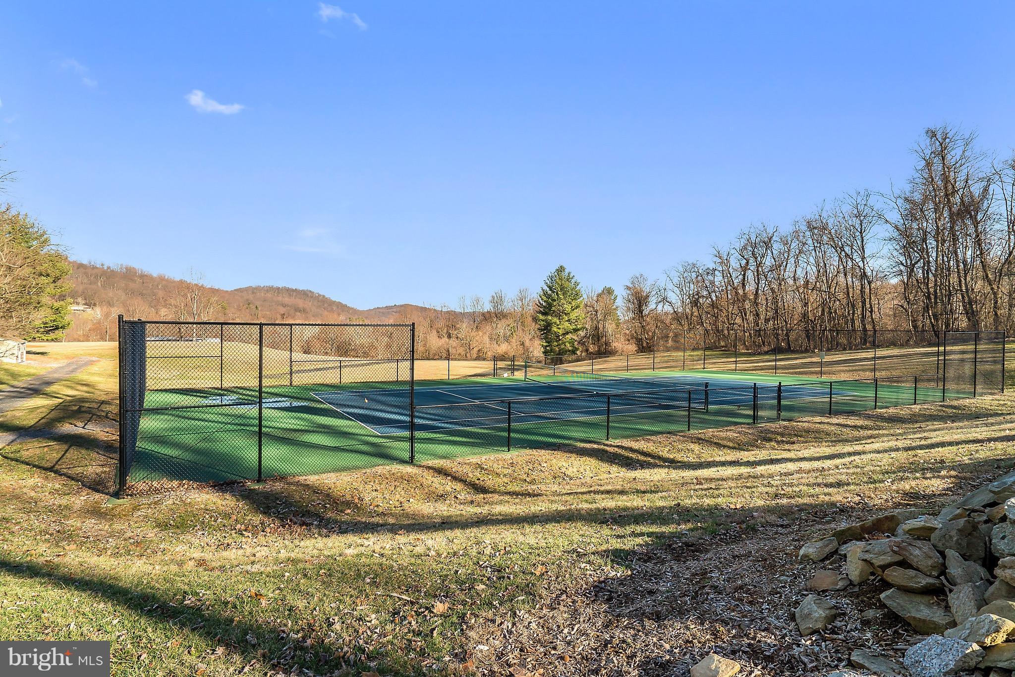 12494 Moss Hollow Road Markham, VA 22643 - Photo 17 of 26 Tennis Court