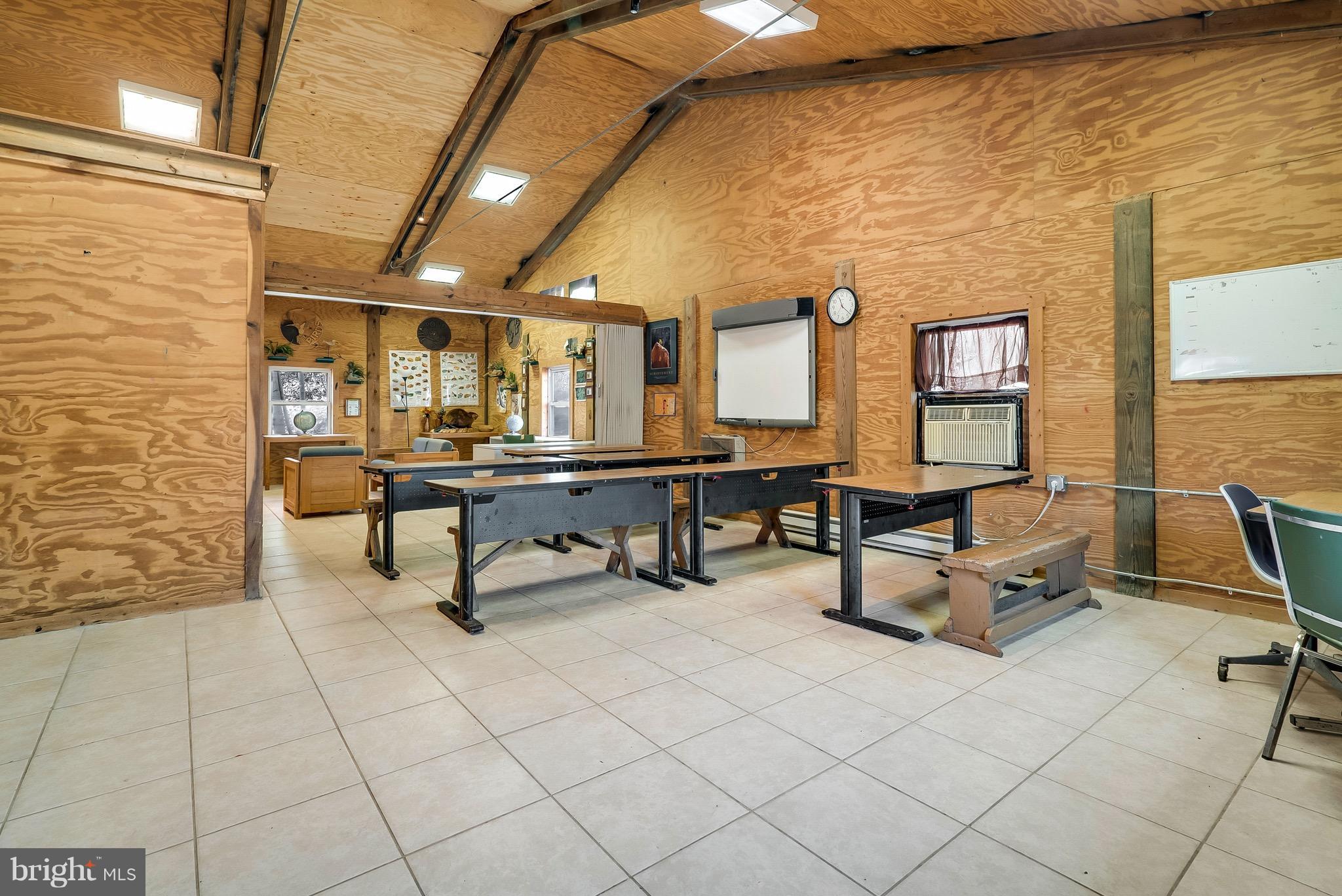 12494 Moss Hollow Road Markham, VA 22643 - Photo 7 of 26 Education pavilion class room