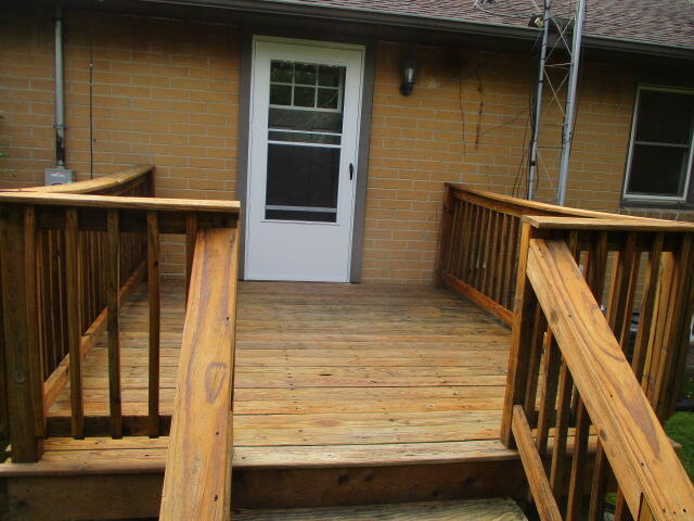 609 East Prairie Ronde Street Dowagiac, MI 49047 - Photo 4 of 23 4