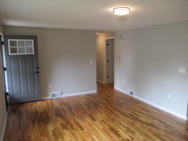 609 East Prairie Ronde Street Dowagiac, MI 49047 - Photo 6 of 23 1
