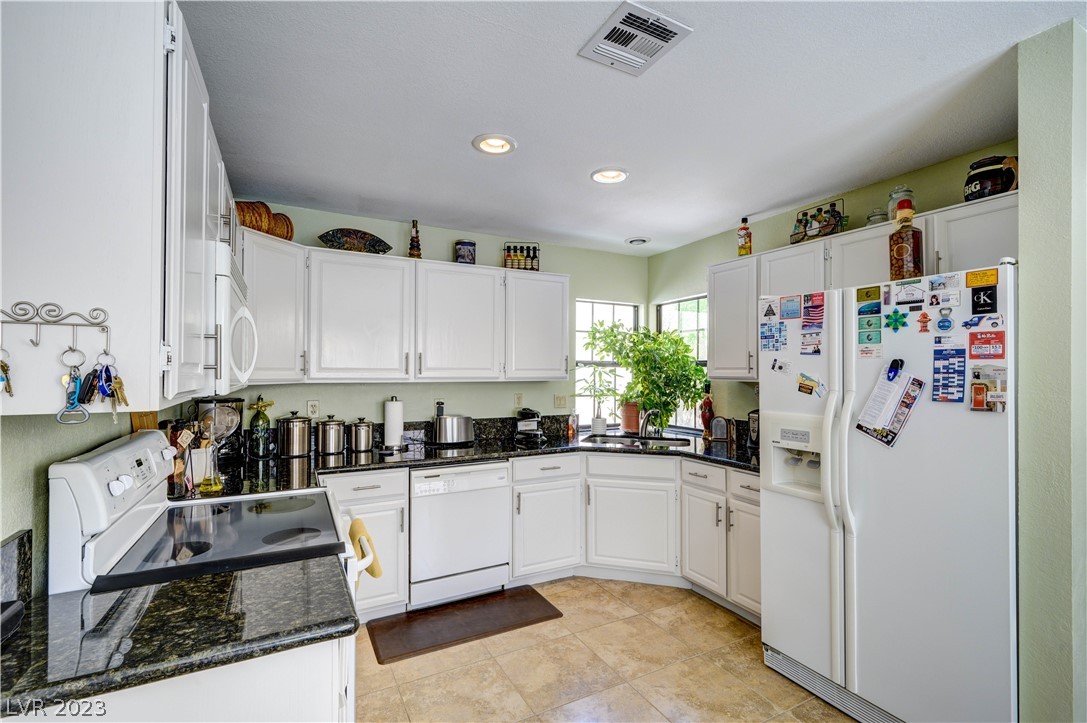 2804 Mirage Road Henderson, NV 89074 - Photo 3 of 24 Gallery Image 3