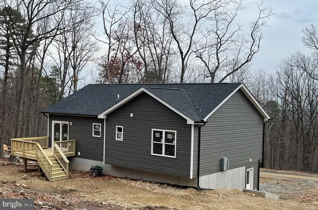 $360,000 | 425 Bluebird Trail, Winchester, VA 22602