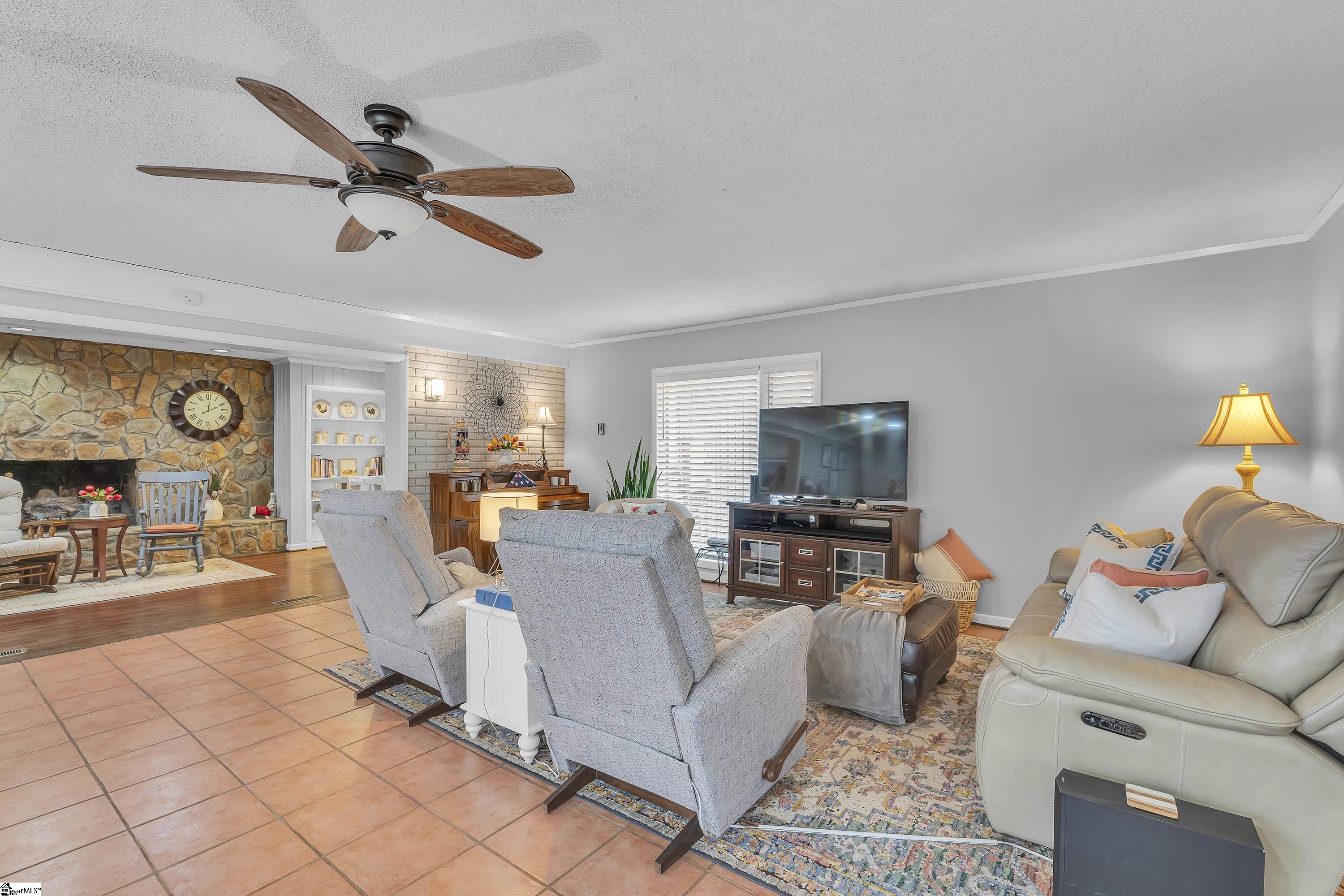 1004 Seven Springs Road Spartanburg, SC 29307 - Photo 11 of 34 Gallery Image 11
