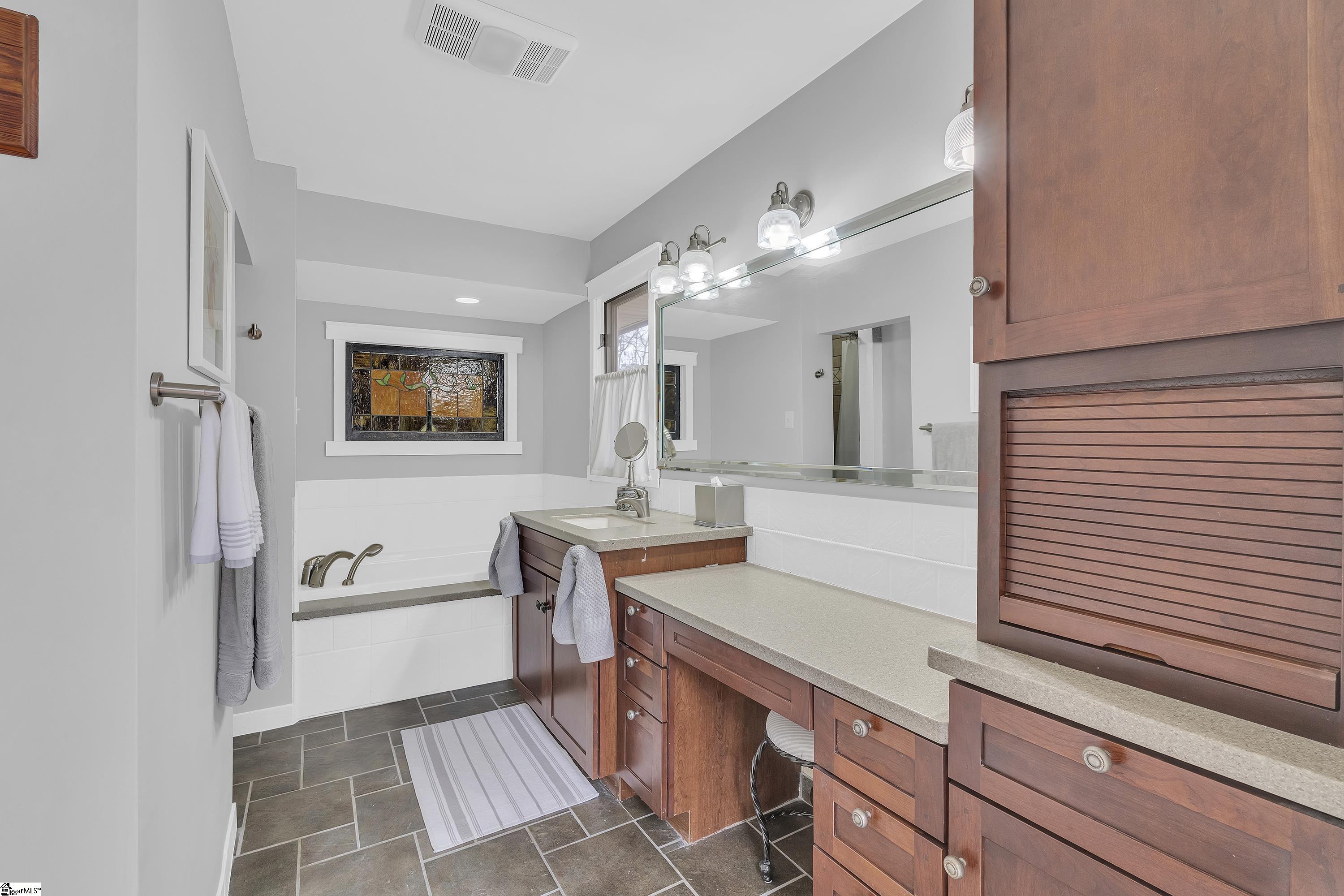 1004 Seven Springs Road Spartanburg, SC 29307 - Photo 16 of 34 Gallery Image 16