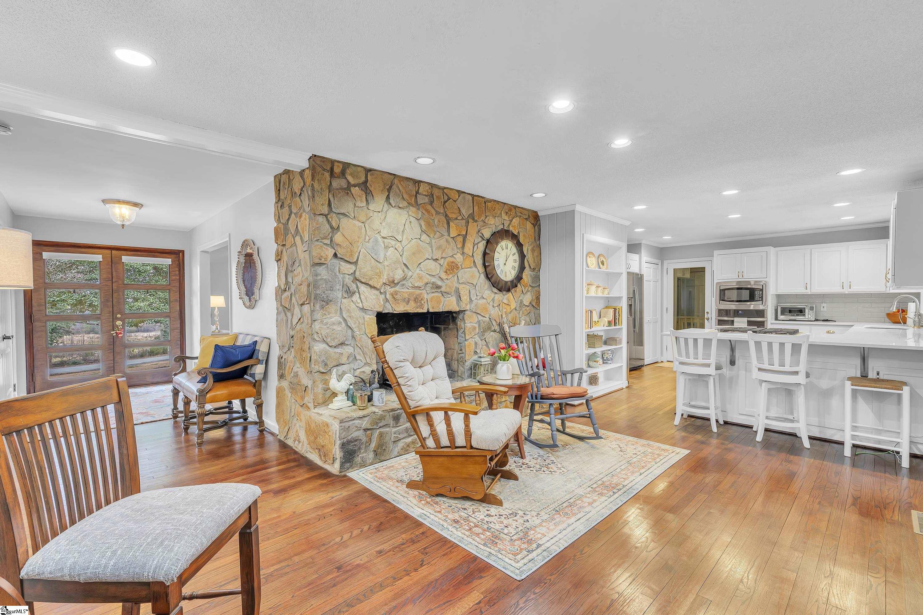 1004 Seven Springs Road Spartanburg, SC 29307 - Photo 7 of 34 Gallery Image 7