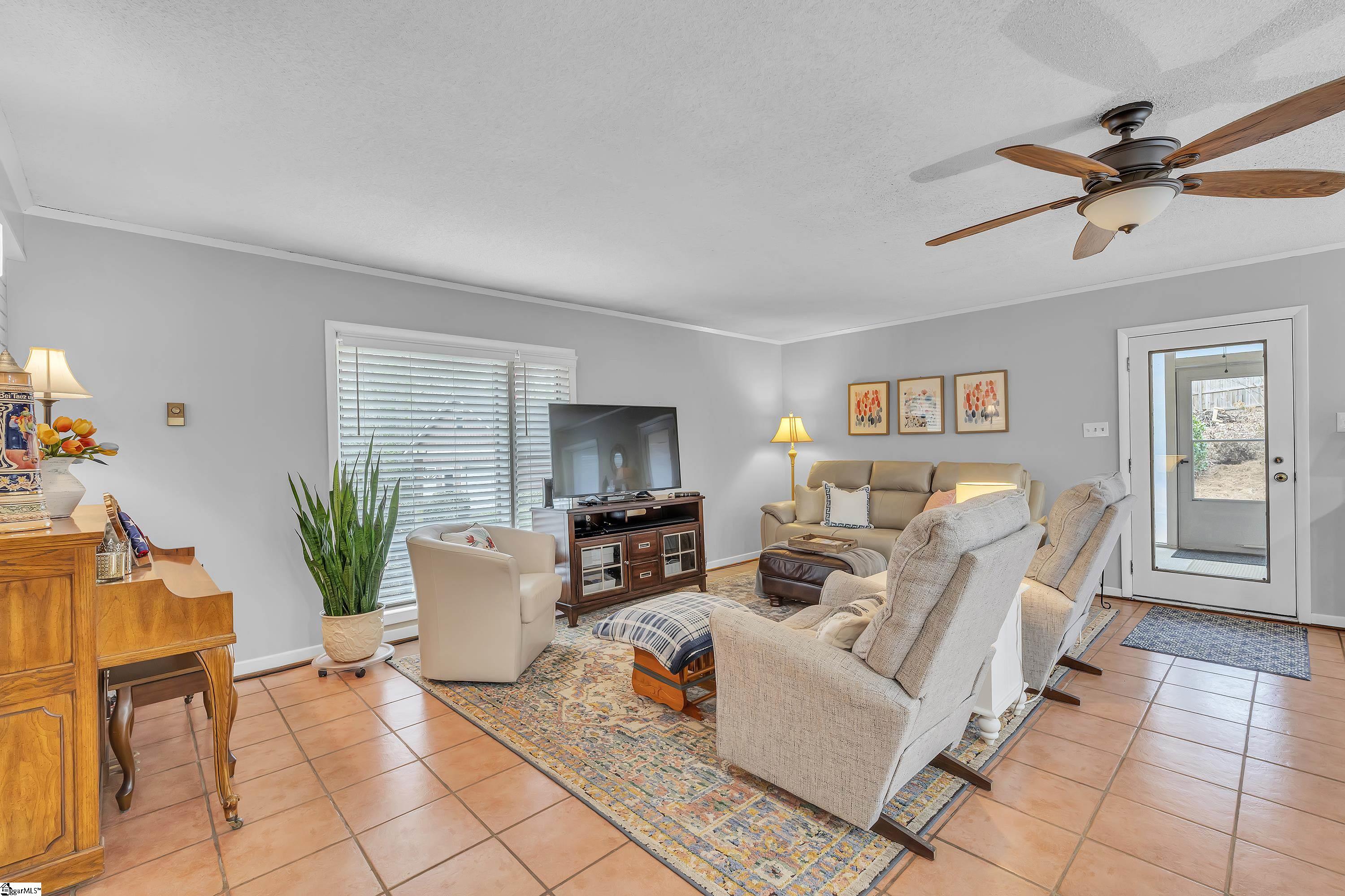 1004 Seven Springs Road Spartanburg, SC 29307 - Photo 10 of 34 Gallery Image 10