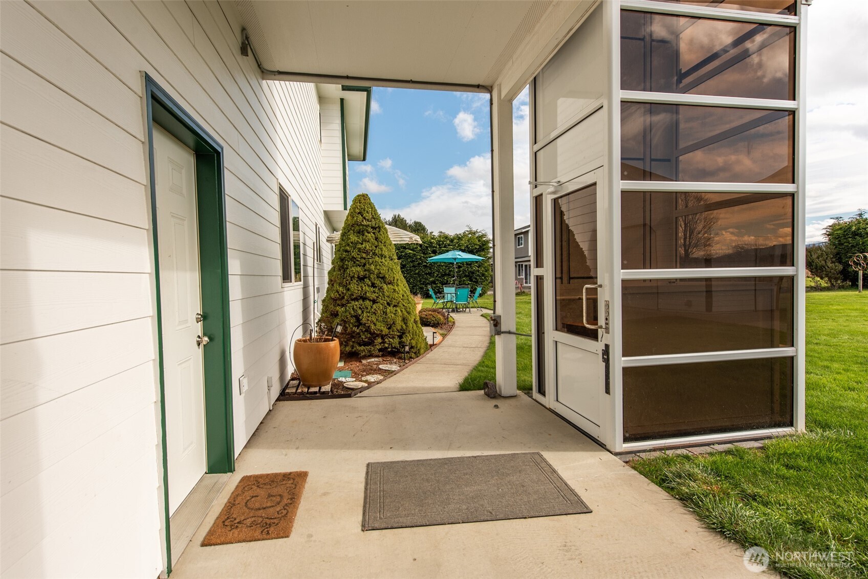 411 Greywolf Road Sequim, WA 98382 - Photo 13 of 40