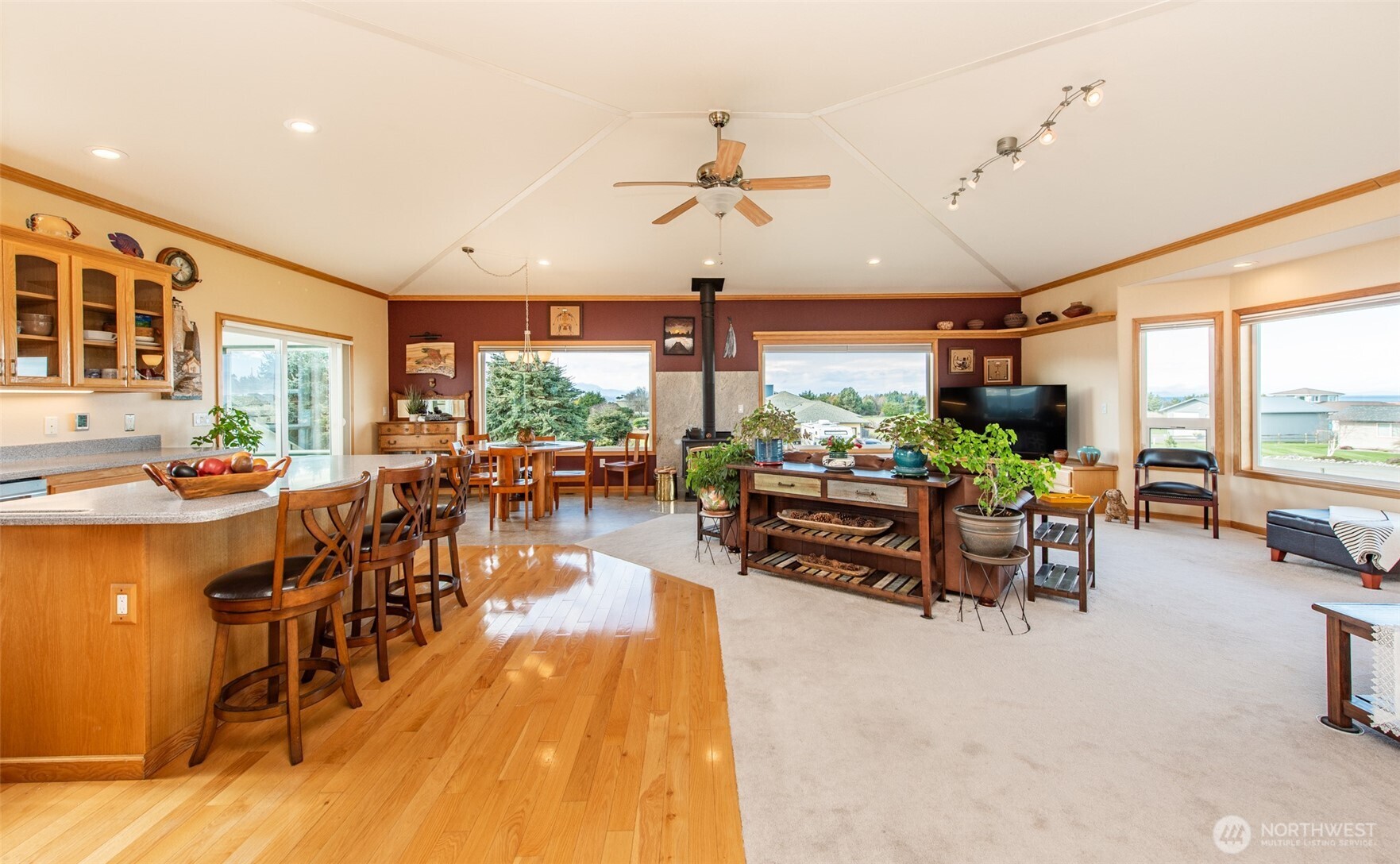 411 Greywolf Road Sequim, WA 98382 - Photo 7 of 40