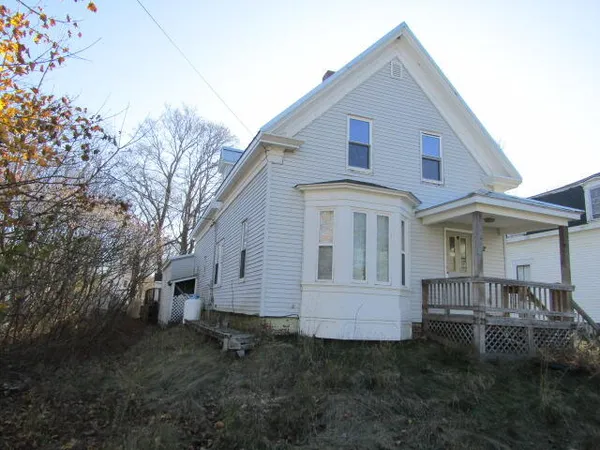 $85,000 | 72 Calais Avenue, Calais, ME 04619