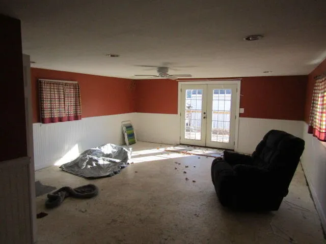 $85,000 | 72 Calais Avenue, Calais, ME 04619