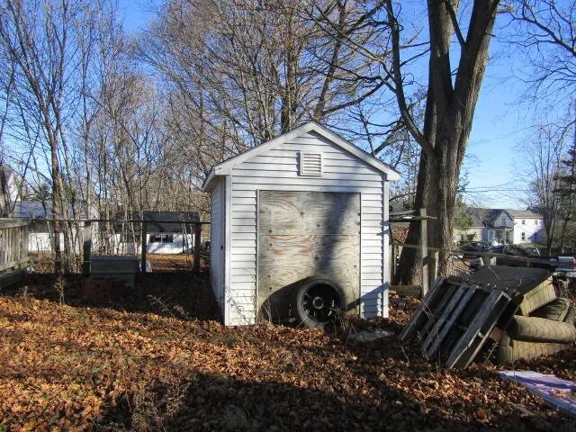 $85,000 | 72 Calais Avenue, Calais, ME 04619